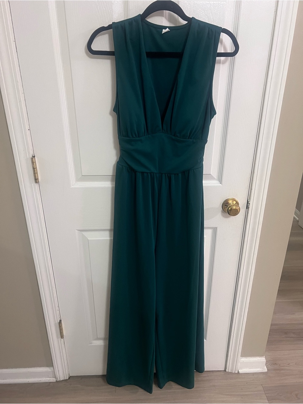 Halara Easy Peezy V Neck Sleeveless Ruched Pocket Jumpsuit in hunter green M, XL - Picture 10 of 10